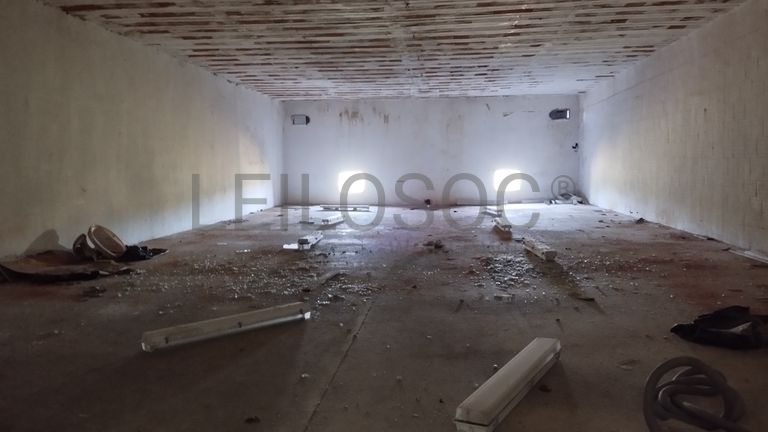 Armazém + Terreno · Santarém