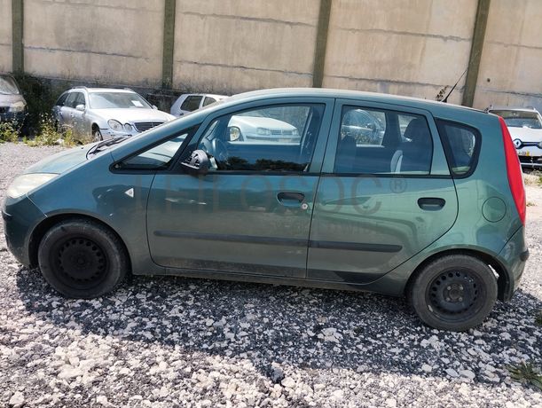 Mitsubishi Colt 1.1 · Ano 2005