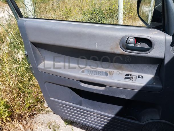 Mitsubishi Colt 1.1 · Ano 2005