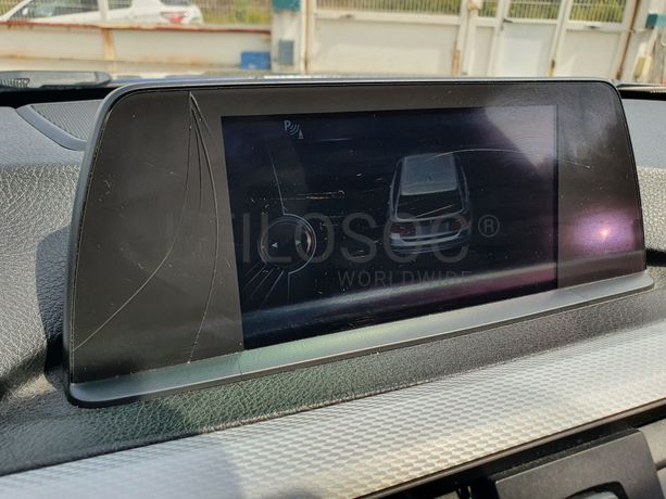 BMW 318D · Ano 2014