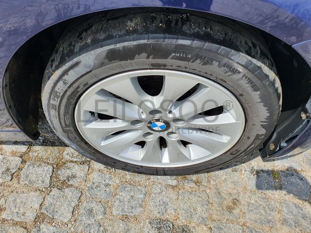 BMW 318D · Ano 2014