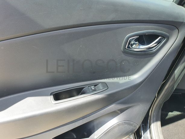 Renault Captur 1.5 DCI · Ano 2016