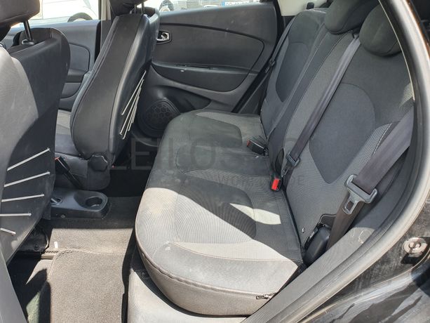 Renault Captur 1.5 DCI · Ano 2016