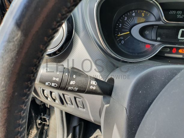 Renault Captur 1.5 DCI · Ano 2016