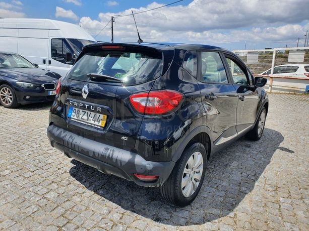 Renault Captur 1.5 DCI · Ano 2016