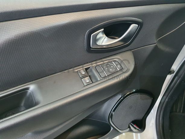 Renault Clio · Ano 2016