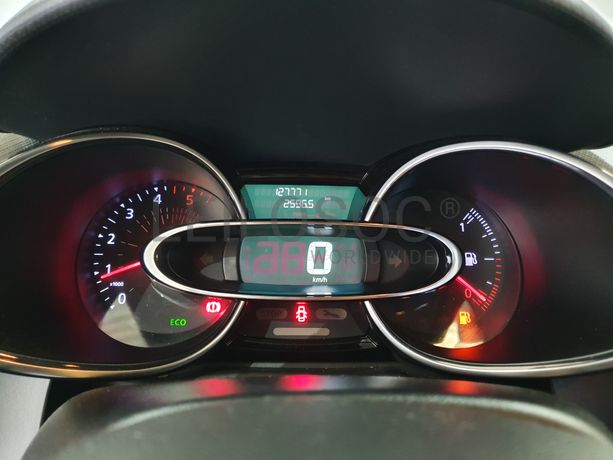 Renault Clio · Ano 2016