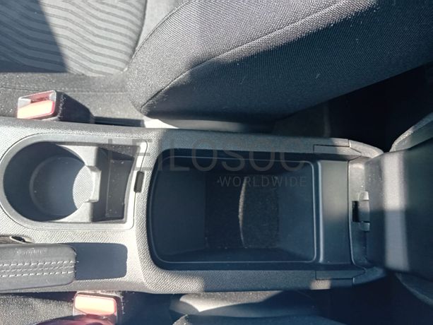 Peugeot 308 · Ano 2015