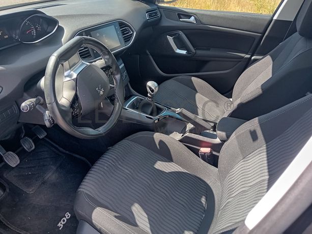 Peugeot 308 · Ano 2015