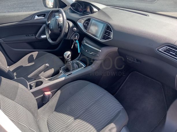 Peugeot 308 · Ano 2015