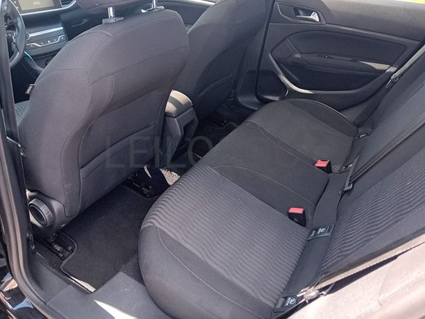 Peugeot 308 · Ano 2015