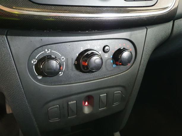 Dacia Sandero · Ano 2018