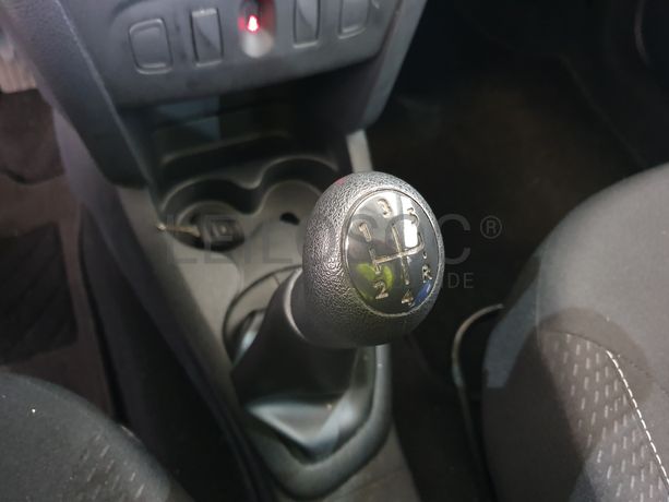 Dacia Sandero · Ano 2018