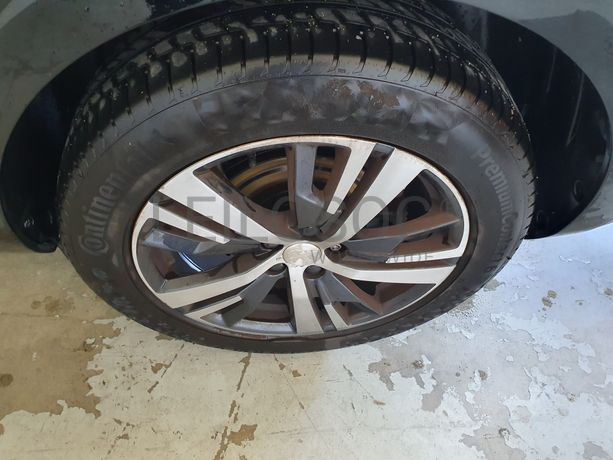 Peugeot 5008 · Ano 2017