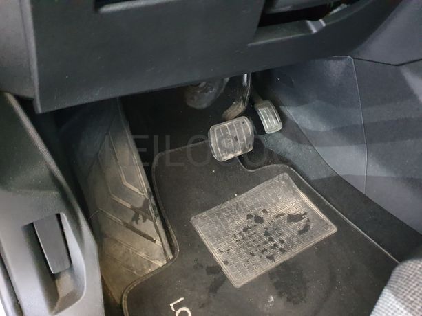 Peugeot 5008 · Ano 2017