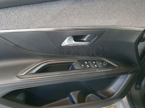 Peugeot 5008 · Ano 2017