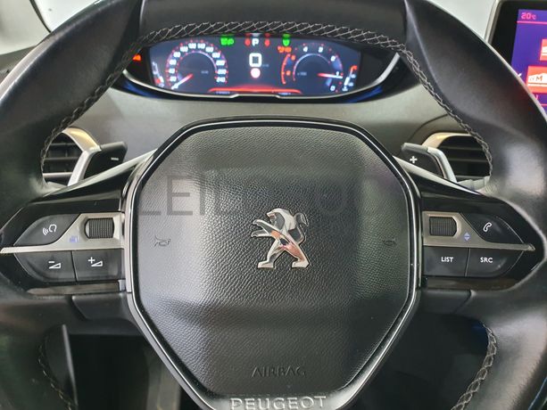 Peugeot 5008 · Ano 2017