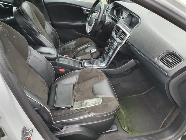 Volvo V40 · Ano 2015