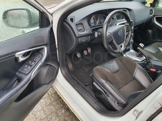 Volvo V40 · Ano 2015