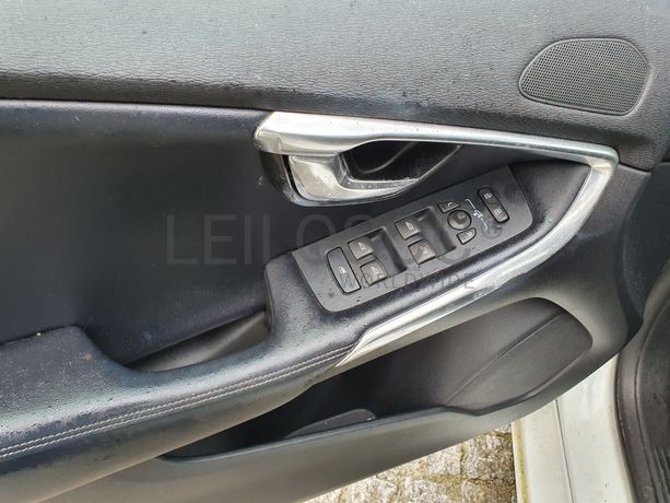 Volvo V40 · Ano 2015