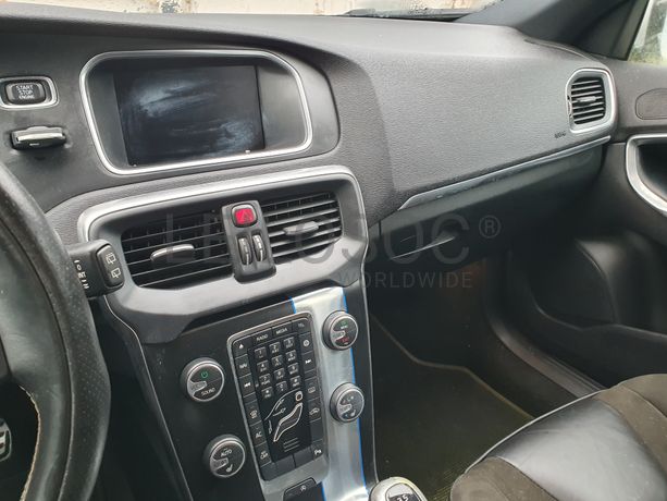 Volvo V40 · Ano 2015