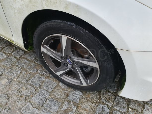 Volvo V40 · Ano 2015