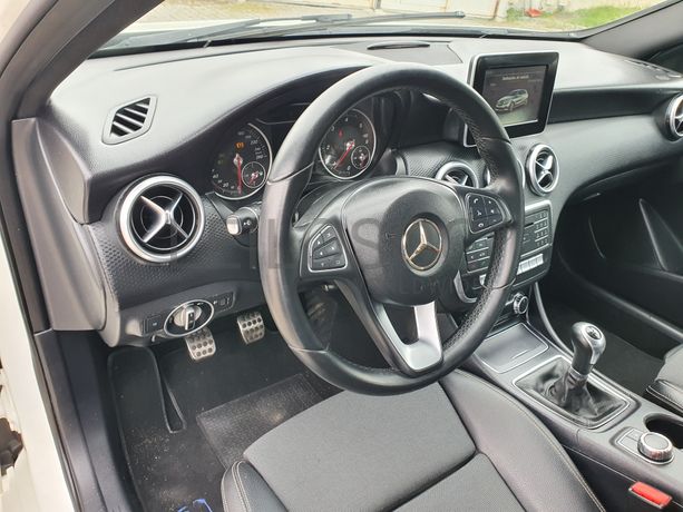 Mercedes-Benz A160D · Ano 2016