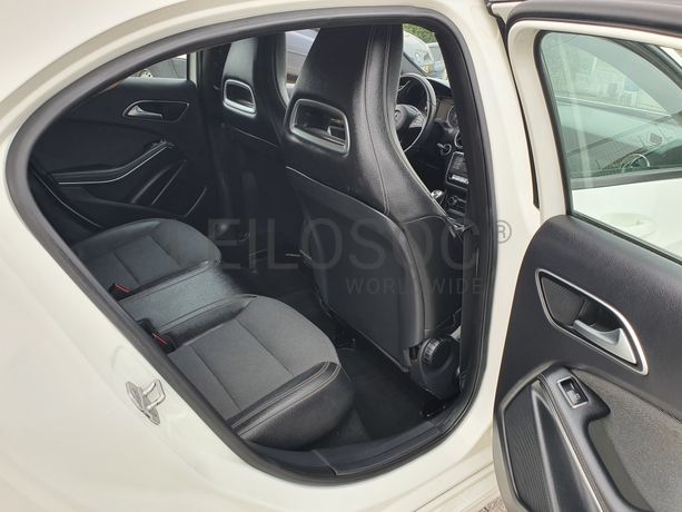 Mercedes-Benz A160D · Ano 2016