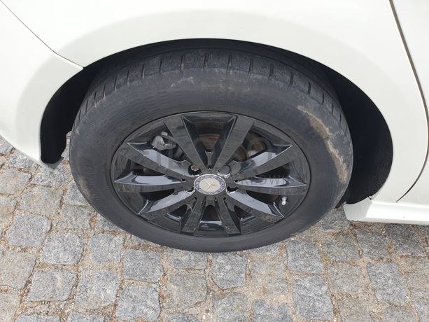 Mercedes-Benz A160D · Ano 2016
