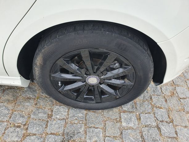 Mercedes-Benz A160D · Ano 2016