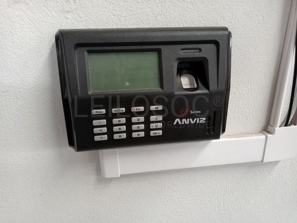 Equipamento de Escritório · Material Informático