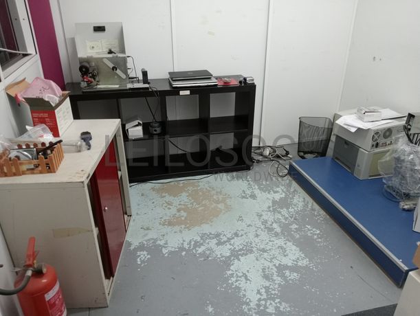 Equipamentos Industriais · Equipamento de Escritório