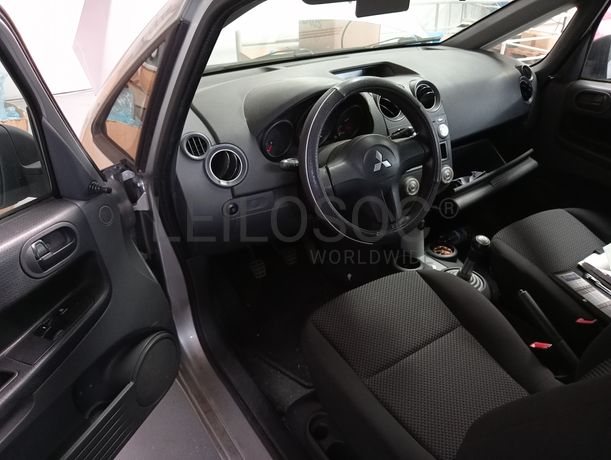 Mitsubishi Colt · Ano 2007