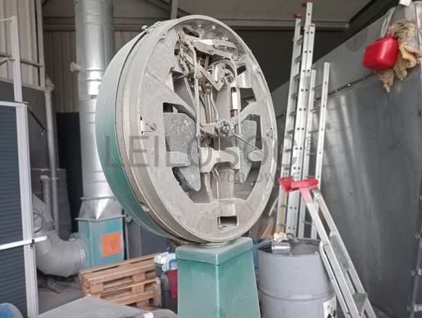 Serrote de disco + Máquina de furar + Aparelho de soldar + Balança