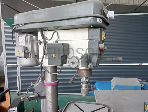 Serrote de disco + Máquina de furar + Aparelho de soldar + Balança