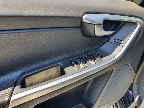 Volvo CX60 · Ano 2009