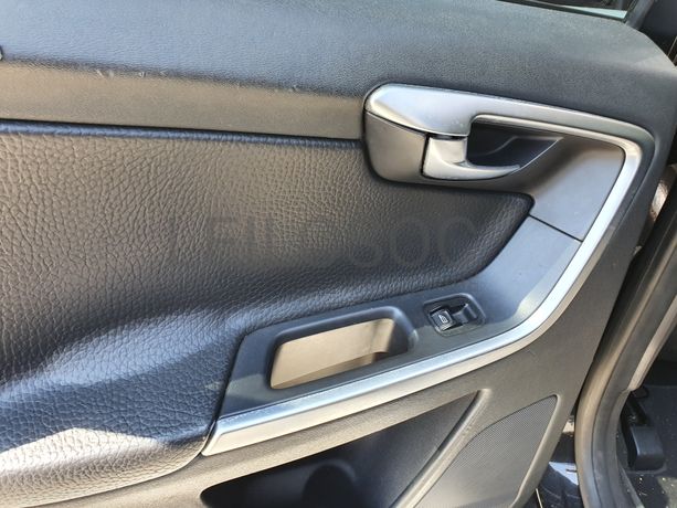 Volvo CX60 · Ano 2009