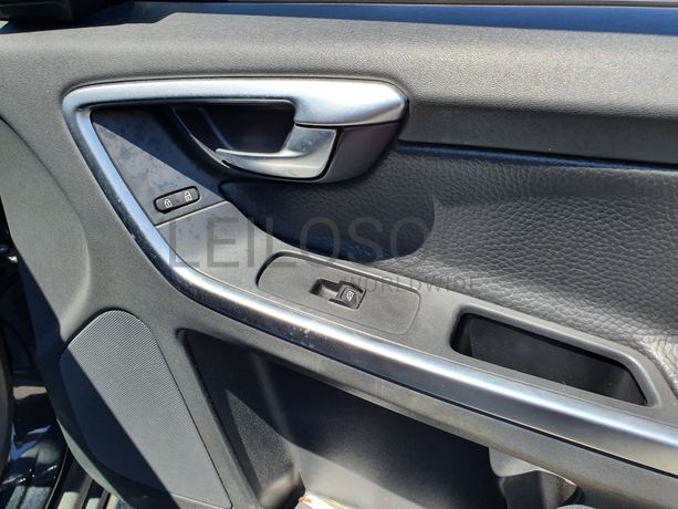 Volvo CX60 · Ano 2009