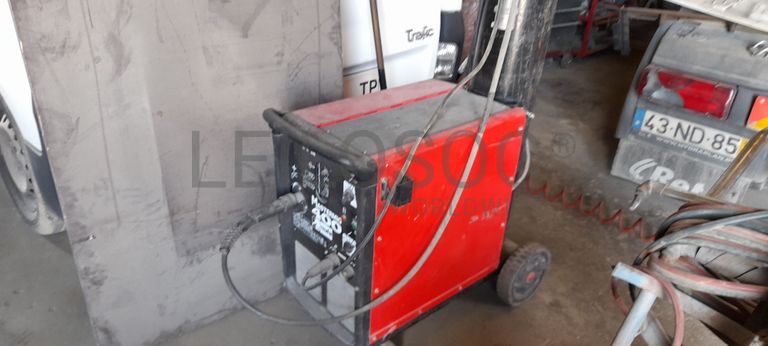 Equipamentos de Oficina · Porta Paletes