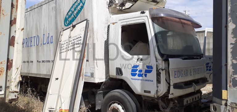 Renault Premium 320 DCI