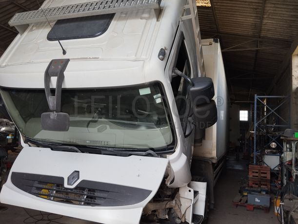 Renault Premium 320