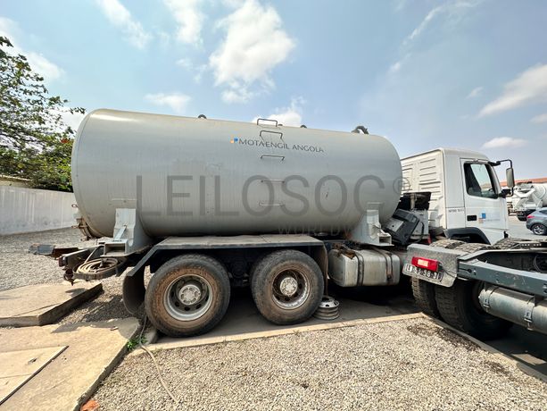 Autotanque de Água (15 M3) VOLVO FM 12-34 (6x4)