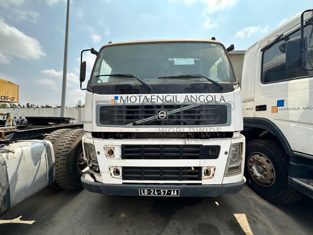 Autotanque de Água (15 M3) VOLVO FM 12-34 (6x4)
