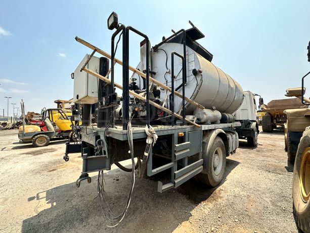 Autotanque Emulsão (8.000 L) MARCAF FA 75.250Q (4x2)