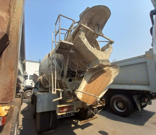Autobetoneira (7 M3) VOLVO FM 400 (6x4)