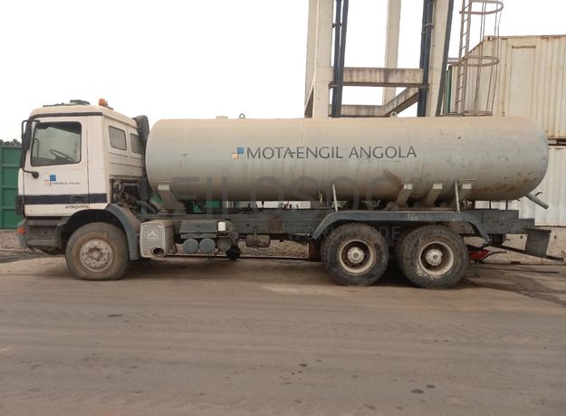 Autotanques de Água (15 M3) MERCEDES-BENZ ACTROS 3331K (6x4)
