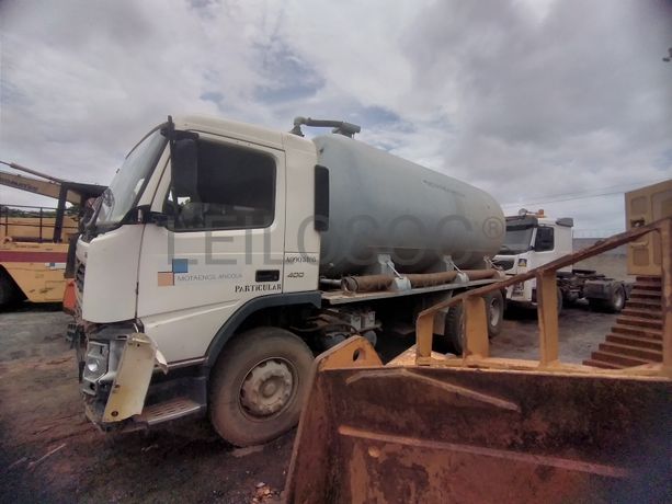 Autotanque de Água (18 M3) VOLVO FM 13-400 (6x4)