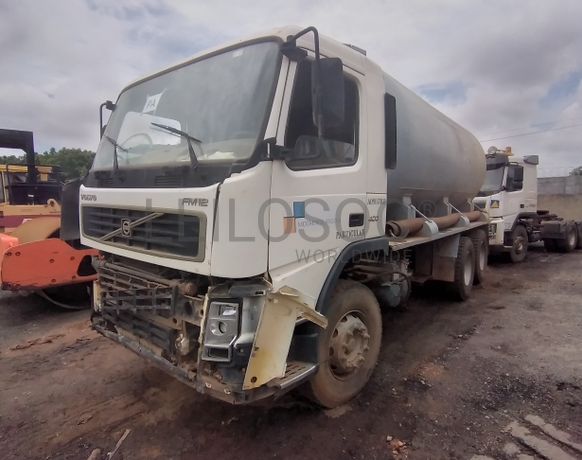 Autotanque de Água (18 M3) VOLVO FM 13-400 (6x4)
