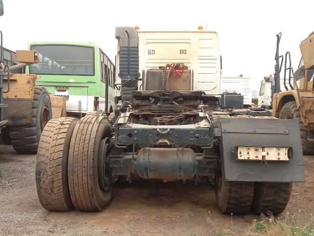 Camião Trator (Cavalo) VOLVO FM 440 (6x4)