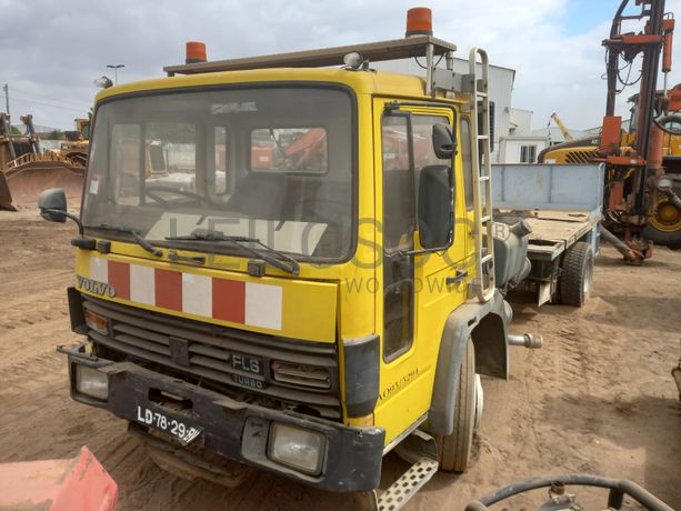 Camião de Pintura Volvo FL614